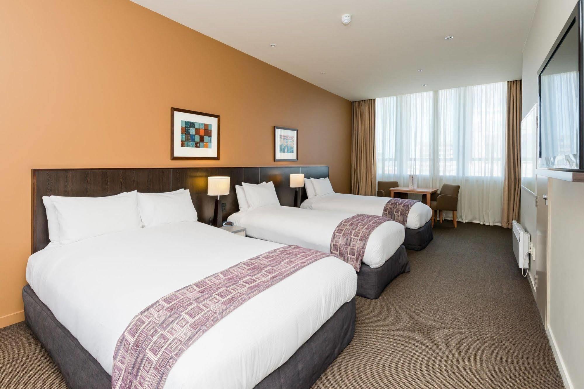 Scenic Hotel Dunedin City Екстериор снимка
